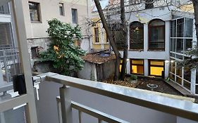 Уютен апартамент на 3 мин. от главната и Капана +паркинг